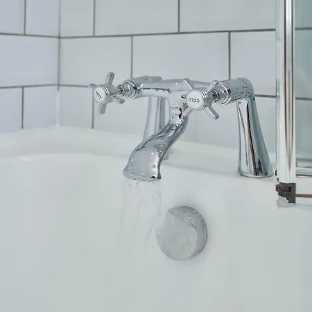 Host & - The Ruby Retreat Апартаменты Солтберн-бай-те-Си